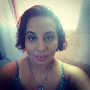 Meet your Posher, Leslie